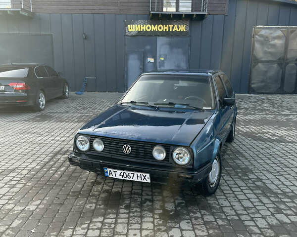 Синий Фольксваген Гольф, объемом двигателя 1.6 л и пробегом 300 тыс. км за 899 $, фото 1 на Automoto.ua
