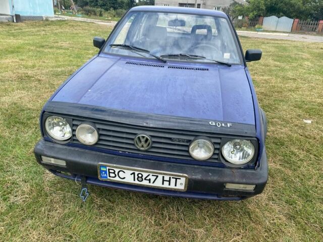 Синий Фольксваген Гольф, объемом двигателя 1.6 л и пробегом 400 тыс. км за 900 $, фото 1 на Automoto.ua