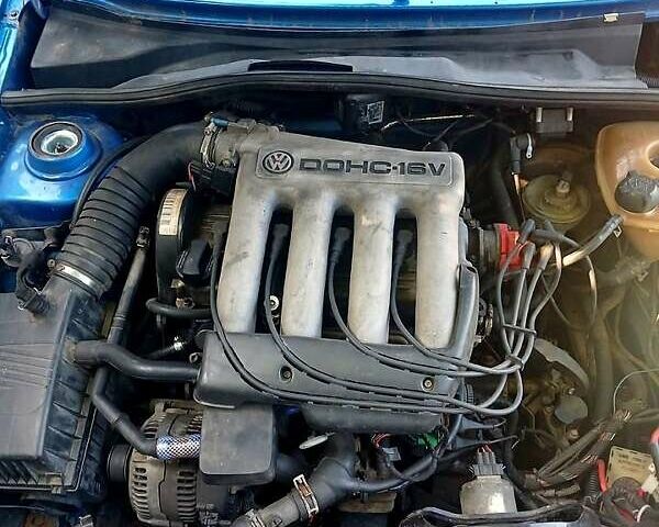Синій Фольксваген Гольф, об'ємом двигуна 2 л та пробігом 310 тис. км за 1450 $, фото 1 на Automoto.ua