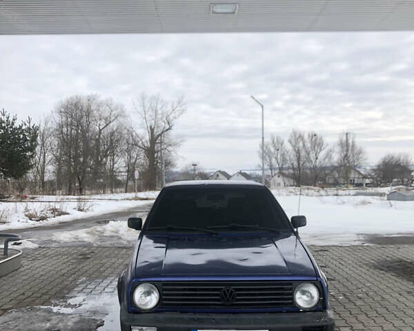 Синий Фольксваген Гольф, объемом двигателя 1.6 л и пробегом 200 тыс. км за 999 $, фото 1 на Automoto.ua