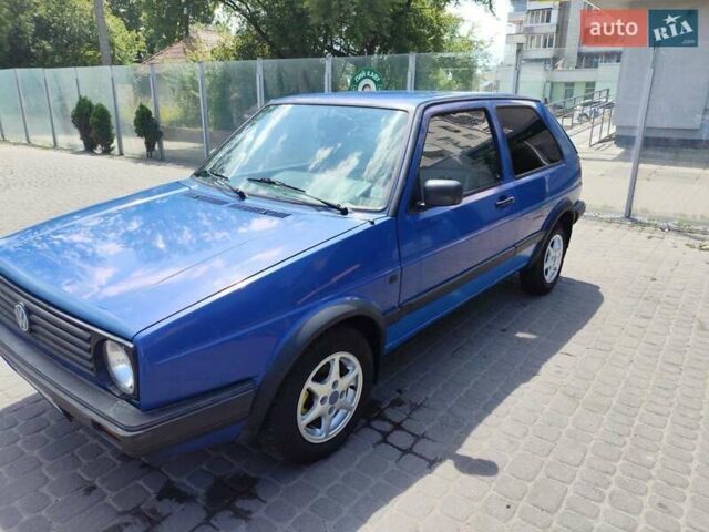 Синий Фольксваген Гольф, объемом двигателя 1.6 л и пробегом 300 тыс. км за 1100 $, фото 1 на Automoto.ua