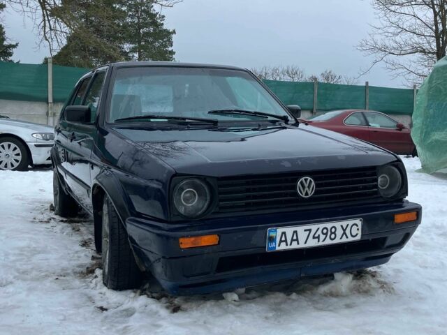 Синий Фольксваген Гольф, объемом двигателя 1.3 л и пробегом 500 тыс. км за 1100 $, фото 1 на Automoto.ua