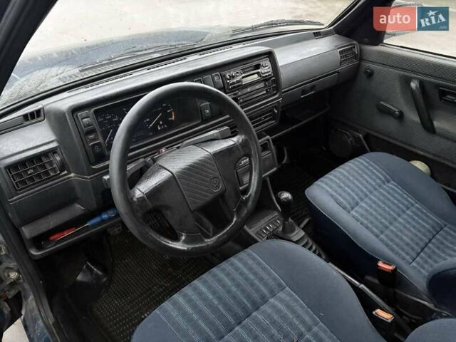 Синий Фольксваген Гольф, объемом двигателя 1.6 л и пробегом 401 тыс. км за 1650 $, фото 1 на Automoto.ua