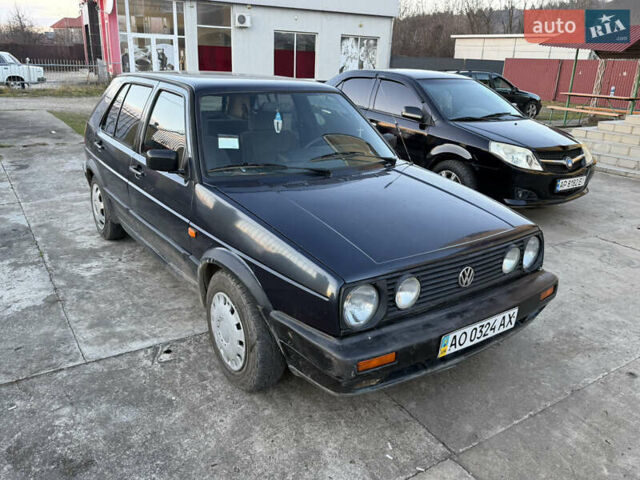 Синий Фольксваген Гольф, объемом двигателя 1.6 л и пробегом 250 тыс. км за 900 $, фото 1 на Automoto.ua