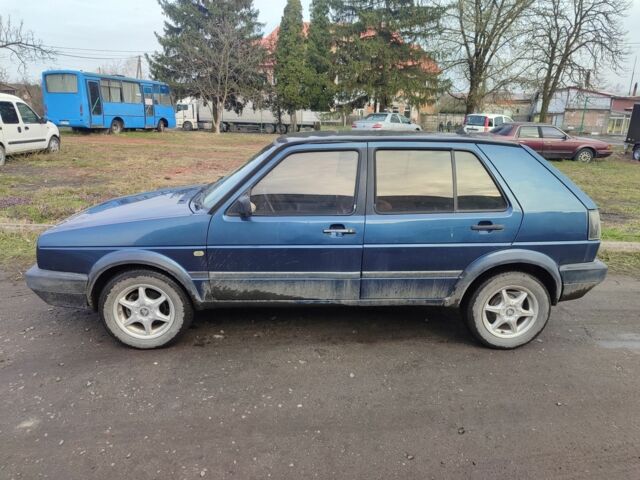 Синий Фольксваген Гольф, объемом двигателя 1.8 л и пробегом 300 тыс. км за 790 $, фото 1 на Automoto.ua