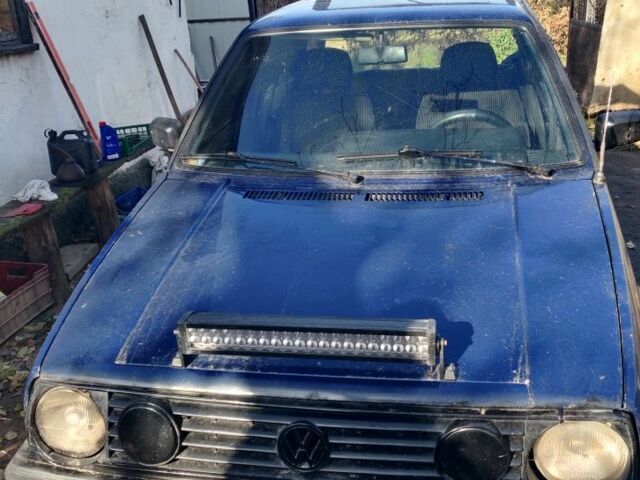 Синій Фольксваген Гольф, об'ємом двигуна 1 л та пробігом 256 тис. км за 761 $, фото 1 на Automoto.ua