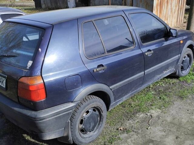 Синій Фольксваген Гольф, об'ємом двигуна 1.8 л та пробігом 300 тис. км за 1564 $, фото 1 на Automoto.ua