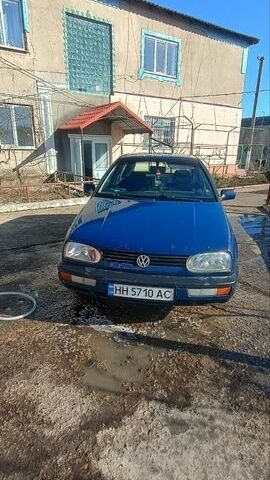 Синий Фольксваген Гольф, объемом двигателя 1.78 л и пробегом 233 тыс. км за 2600 $, фото 1 на Automoto.ua