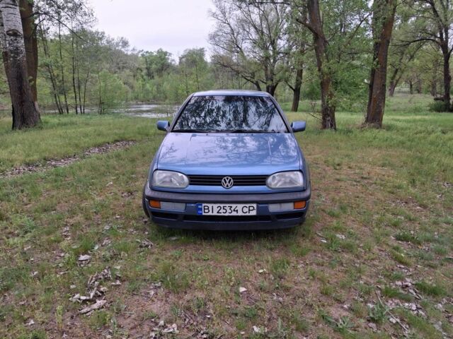 Синій Фольксваген Гольф, об'ємом двигуна 1.6 л та пробігом 250 тис. км за 2400 $, фото 1 на Automoto.ua