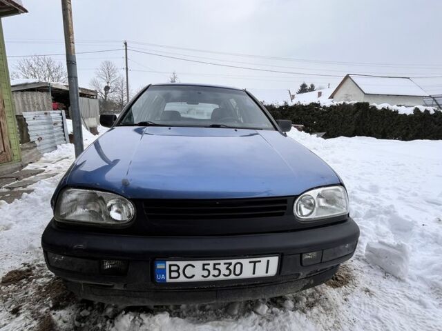 Синий Фольксваген Гольф, объемом двигателя 1.6 л и пробегом 81 тыс. км за 2350 $, фото 1 на Automoto.ua