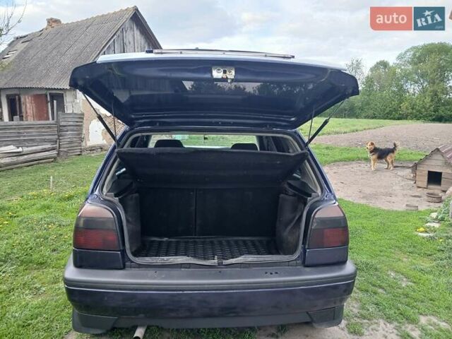 Синий Фольксваген Гольф, объемом двигателя 1.9 л и пробегом 200 тыс. км за 3100 $, фото 1 на Automoto.ua