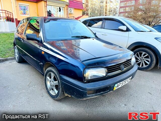 Синий Фольксваген Гольф, объемом двигателя 1.8 л и пробегом 200 тыс. км за 1250 $, фото 1 на Automoto.ua