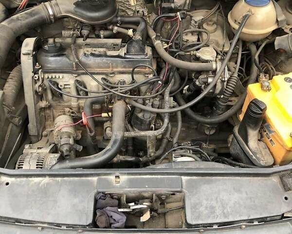 Синий Фольксваген Гольф, объемом двигателя 1.78 л и пробегом 226 тыс. км за 2600 $, фото 1 на Automoto.ua