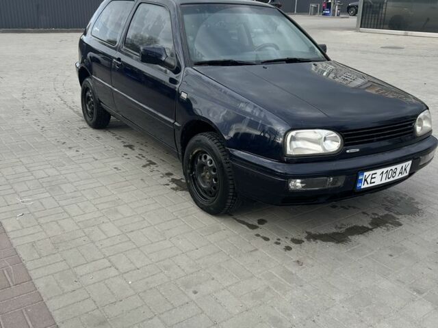 Синий Фольксваген Гольф, объемом двигателя 1.4 л и пробегом 27 тыс. км за 1650 $, фото 1 на Automoto.ua