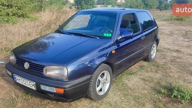 Синий Фольксваген Гольф, объемом двигателя 1.9 л и пробегом 290 тыс. км за 2800 $, фото 1 на Automoto.ua