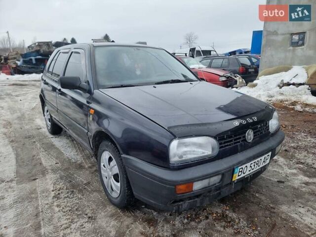 Синий Фольксваген Гольф, объемом двигателя 1.6 л и пробегом 256 тыс. км за 1850 $, фото 1 на Automoto.ua