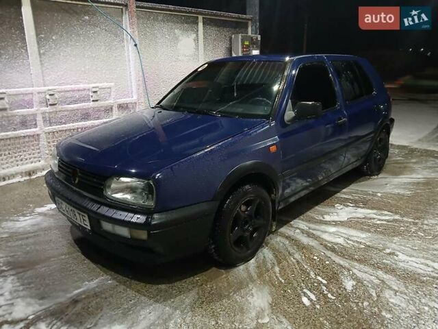 Синій Фольксваген Гольф, об'ємом двигуна 1.39 л та пробігом 280 тис. км за 3000 $, фото 1 на Automoto.ua
