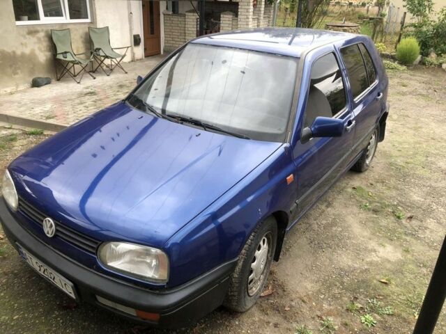 Синий Фольксваген Гольф, объемом двигателя 1.8 л и пробегом 189 тыс. км за 1899 $, фото 1 на Automoto.ua