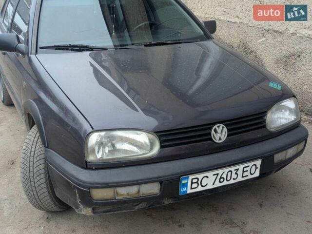 Синий Фольксваген Гольф, объемом двигателя 1.4 л и пробегом 250 тыс. км за 1200 $, фото 1 на Automoto.ua