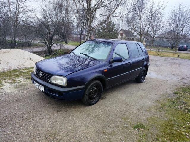 Синий Фольксваген Гольф, объемом двигателя 1.9 л и пробегом 300 тыс. км за 1200 $, фото 1 на Automoto.ua