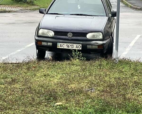 Синій Фольксваген Гольф, об'ємом двигуна 1.6 л та пробігом 300 тис. км за 1700 $, фото 1 на Automoto.ua