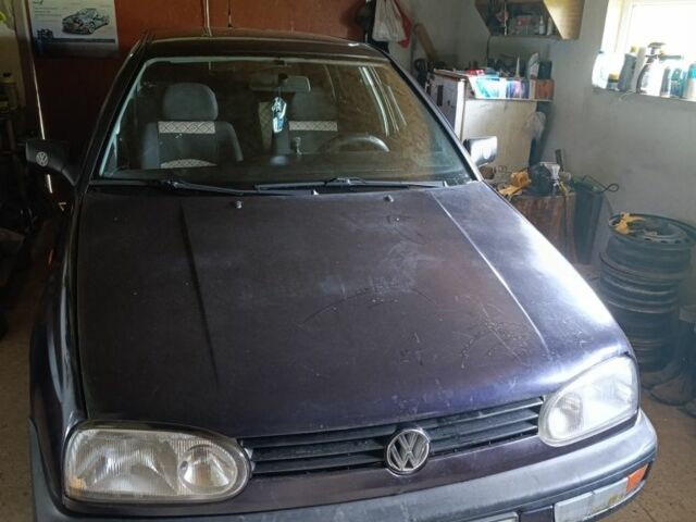 Синий Фольксваген Гольф, объемом двигателя 1.6 л и пробегом 278 тыс. км за 1950 $, фото 1 на Automoto.ua