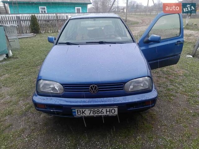 Синій Фольксваген Гольф, об'ємом двигуна 1.78 л та пробігом 189 тис. км за 2800 $, фото 1 на Automoto.ua