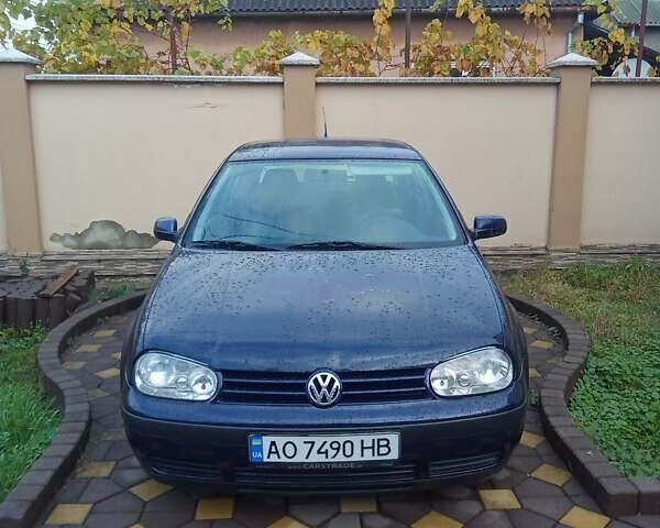 Синий Фольксваген Гольф, объемом двигателя 1.6 л и пробегом 346 тыс. км за 2300 $, фото 1 на Automoto.ua