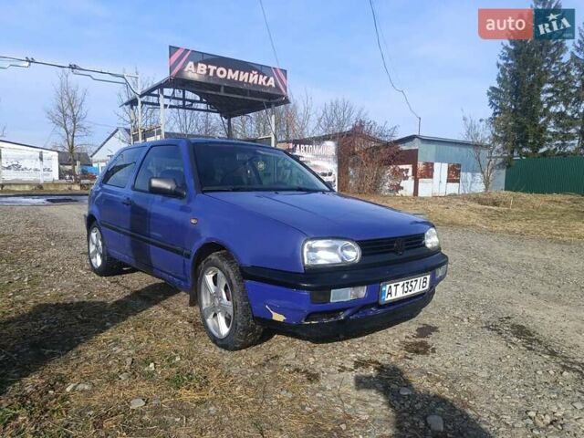 Синий Фольксваген Гольф, объемом двигателя 1.39 л и пробегом 275 тыс. км за 1600 $, фото 1 на Automoto.ua