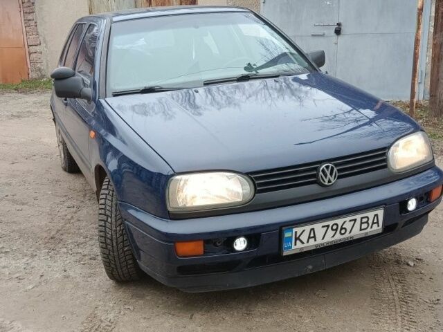 Синій Фольксваген Гольф, об'ємом двигуна 1.4 л та пробігом 315 тис. км за 3199 $, фото 1 на Automoto.ua