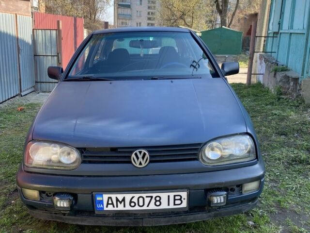 Синий Фольксваген Гольф, объемом двигателя 1.4 л и пробегом 252 тыс. км за 2350 $, фото 1 на Automoto.ua