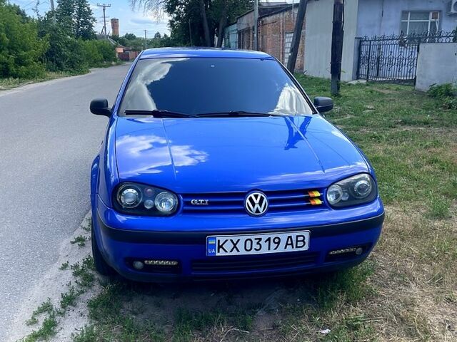 Синій Фольксваген Гольф, об'ємом двигуна 1.8 л та пробігом 300 тис. км за 4000 $, фото 1 на Automoto.ua