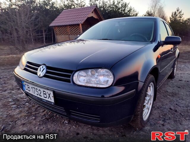 Синий Фольксваген Гольф, объемом двигателя 1.6 л и пробегом 256 тыс. км за 2650 $, фото 1 на Automoto.ua