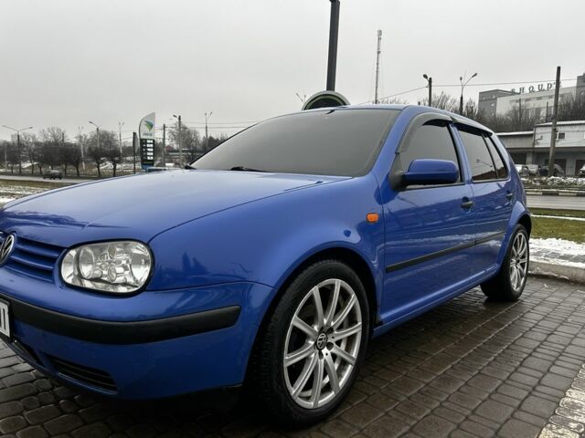 Синий Фольксваген Гольф, объемом двигателя 1.4 л и пробегом 254 тыс. км за 3787 $, фото 1 на Automoto.ua