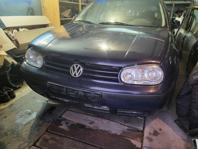 Синій Фольксваген Гольф, об'ємом двигуна 1.4 л та пробігом 350 тис. км за 645 $, фото 1 на Automoto.ua