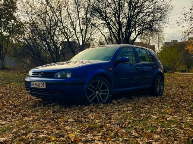 Синій Фольксваген Гольф, об'ємом двигуна 1.4 л та пробігом 326 тис. км за 3800 $, фото 1 на Automoto.ua