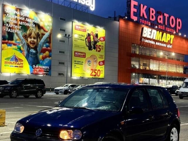Синий Фольксваген Гольф, объемом двигателя 1.4 л и пробегом 320 тыс. км за 1372 $, фото 1 на Automoto.ua
