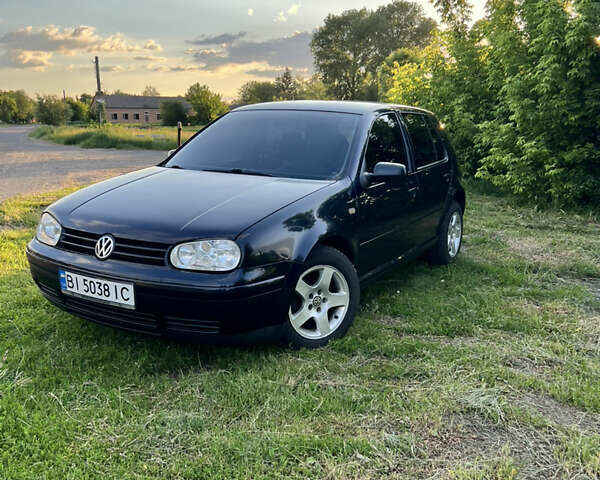 Синий Фольксваген Гольф, объемом двигателя 1.6 л и пробегом 187 тыс. км за 4300 $, фото 1 на Automoto.ua