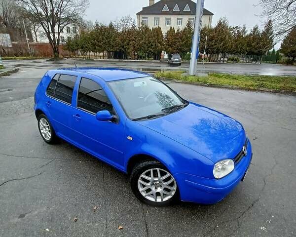 Синий Фольксваген Гольф, объемом двигателя 1.6 л и пробегом 340 тыс. км за 3300 $, фото 1 на Automoto.ua