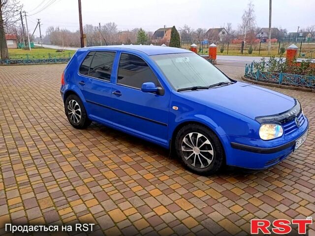 Синий Фольксваген Гольф, объемом двигателя 1.4 л и пробегом 211 тыс. км за 3500 $, фото 1 на Automoto.ua