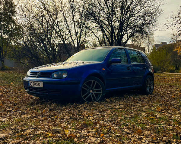 Синій Фольксваген Гольф, об'ємом двигуна 1.39 л та пробігом 326 тис. км за 3700 $, фото 1 на Automoto.ua