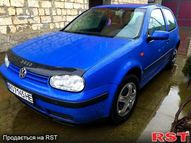 Синий Фольксваген Гольф, объемом двигателя 1.4 л и пробегом 250 тыс. км за 2500 $, фото 1 на Automoto.ua