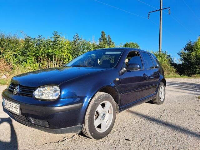 Синий Фольксваген Гольф, объемом двигателя 1.6 л и пробегом 500 тыс. км за 3800 $, фото 1 на Automoto.ua