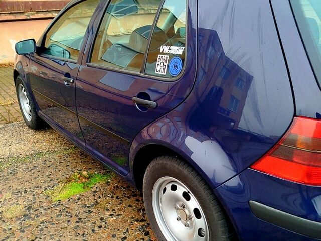 Синий Фольксваген Гольф, объемом двигателя 1.4 л и пробегом 153 тыс. км за 3500 $, фото 1 на Automoto.ua