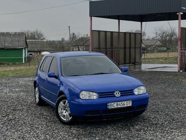 Синий Фольксваген Гольф, объемом двигателя 1.6 л и пробегом 250 тыс. км за 3800 $, фото 1 на Automoto.ua