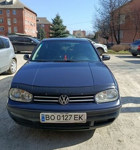 Синий Фольксваген Гольф, объемом двигателя 1.9 л и пробегом 300 тыс. км за 3400 $, фото 1 на Automoto.ua