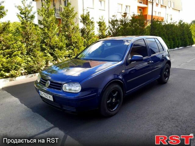 Синий Фольксваген Гольф, объемом двигателя 1.9 л и пробегом 250 тыс. км за 4500 $, фото 1 на Automoto.ua