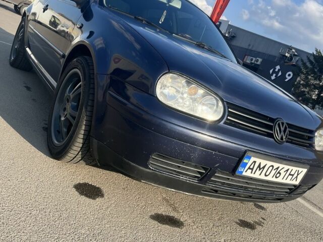 Синий Фольксваген Гольф, объемом двигателя 1.9 л и пробегом 335 тыс. км за 3500 $, фото 1 на Automoto.ua