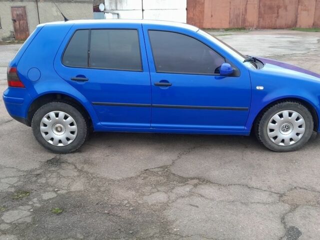 Синий Фольксваген Гольф, объемом двигателя 1.9 л и пробегом 400 тыс. км за 1900 $, фото 1 на Automoto.ua