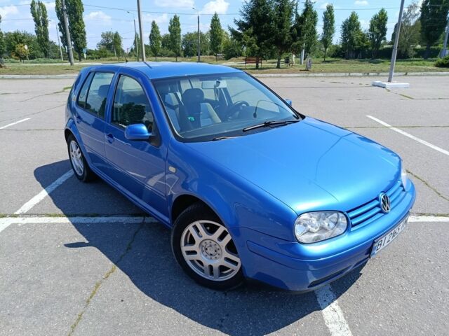 Синий Фольксваген Гольф, объемом двигателя 2 л и пробегом 198 тыс. км за 3950 $, фото 1 на Automoto.ua